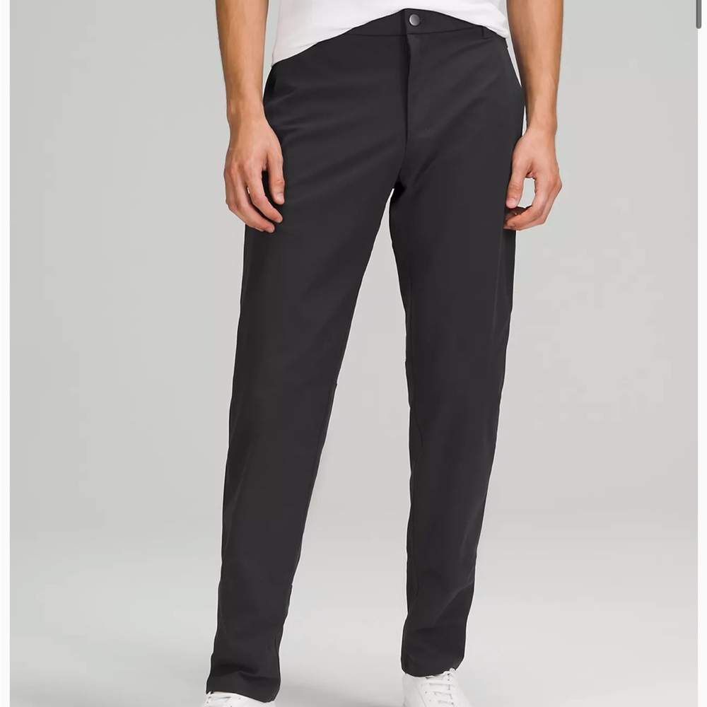 Lululemon 
COMMISSION PANT 
Obsidian
Size: 34x30
